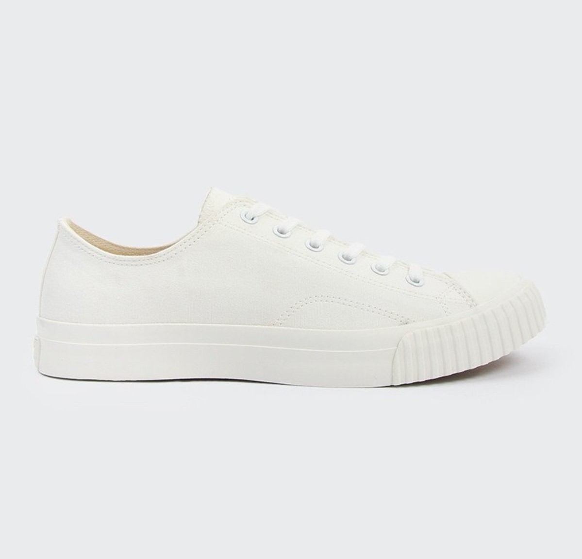Bata Bullets - White/White Low Cut Canvas