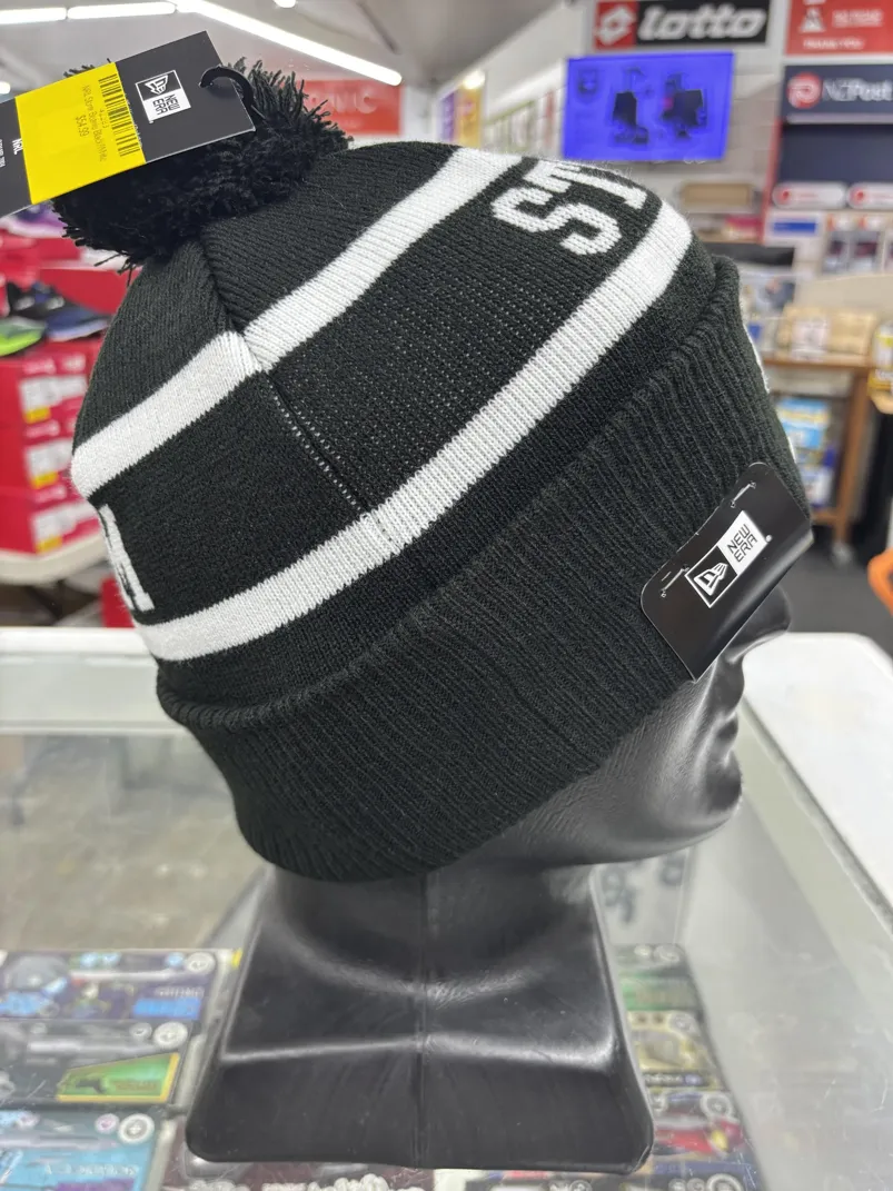 Storm Beanie Black White Right